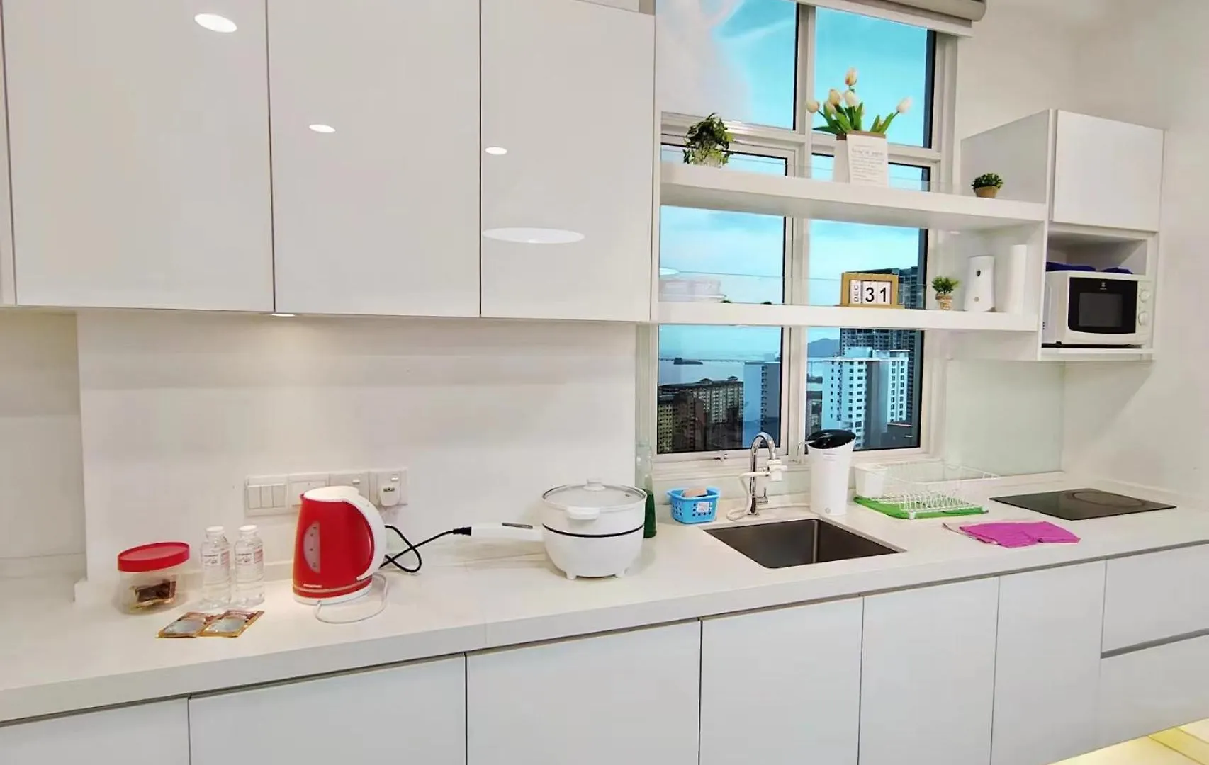 Lavender Sea View Suite - Balcony Suite 舒适海景公寓 Jelutong