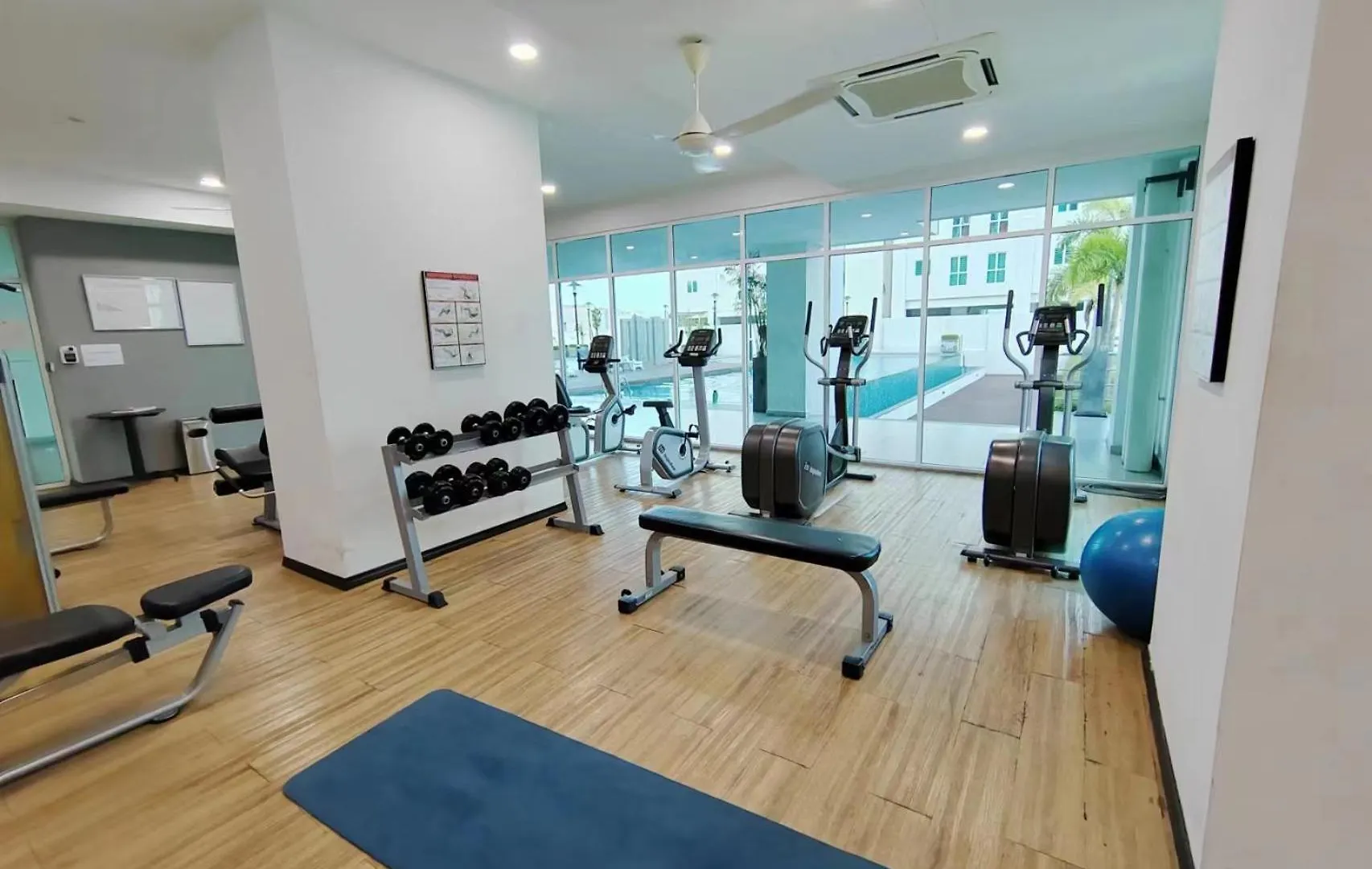 Lavender Sea View Suite - Balcony Suite 舒适海景公寓 Jelutong Malaysia